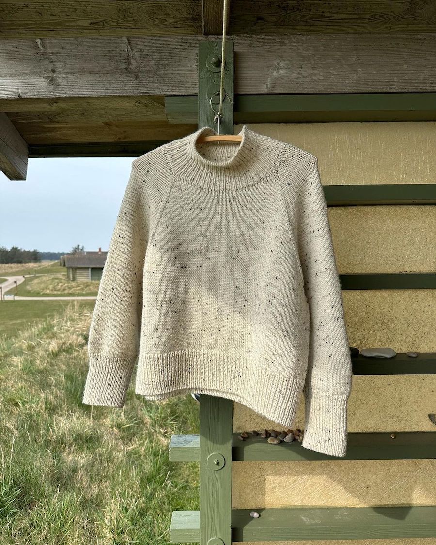 Louvre sweater (trykket på papir)