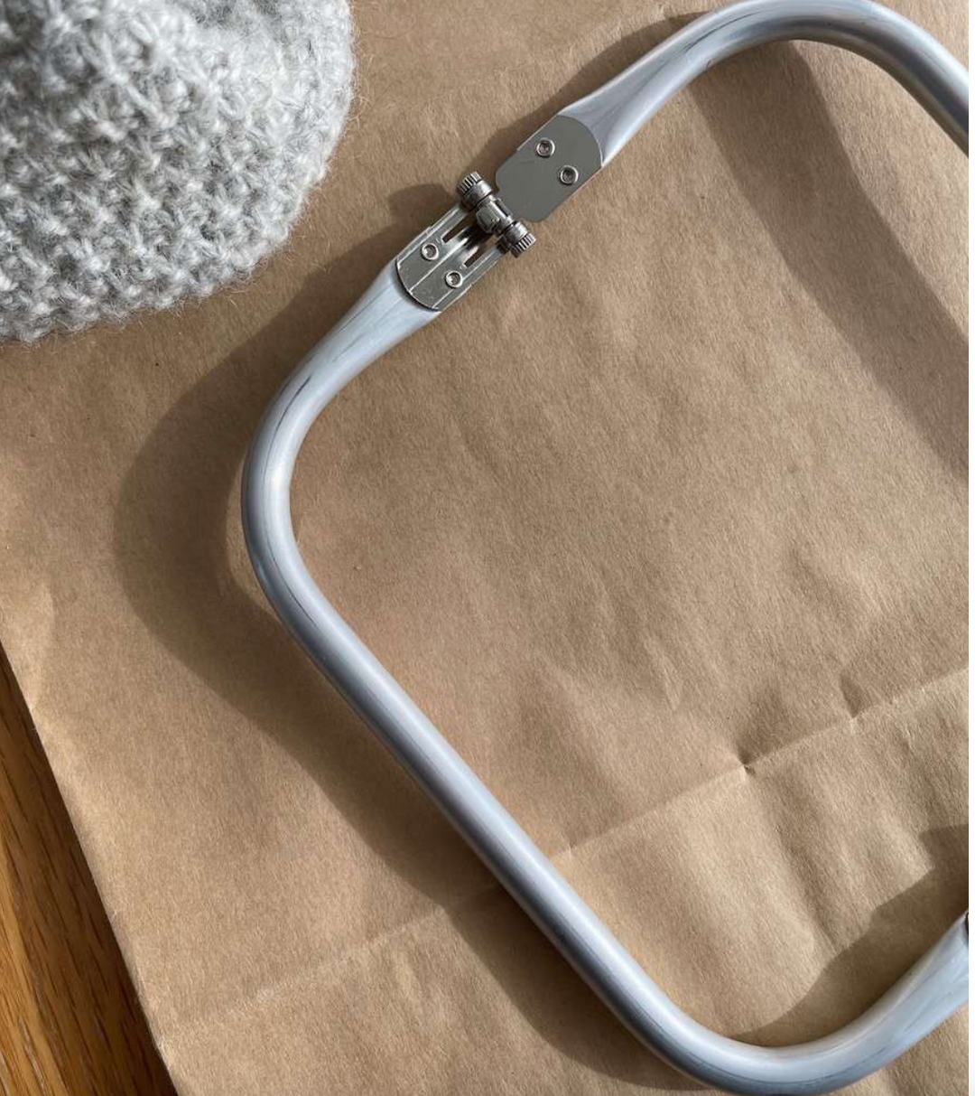 "Frame" til Winter Clutch, liten Teddy Clutch og liten Cleo Clutch.