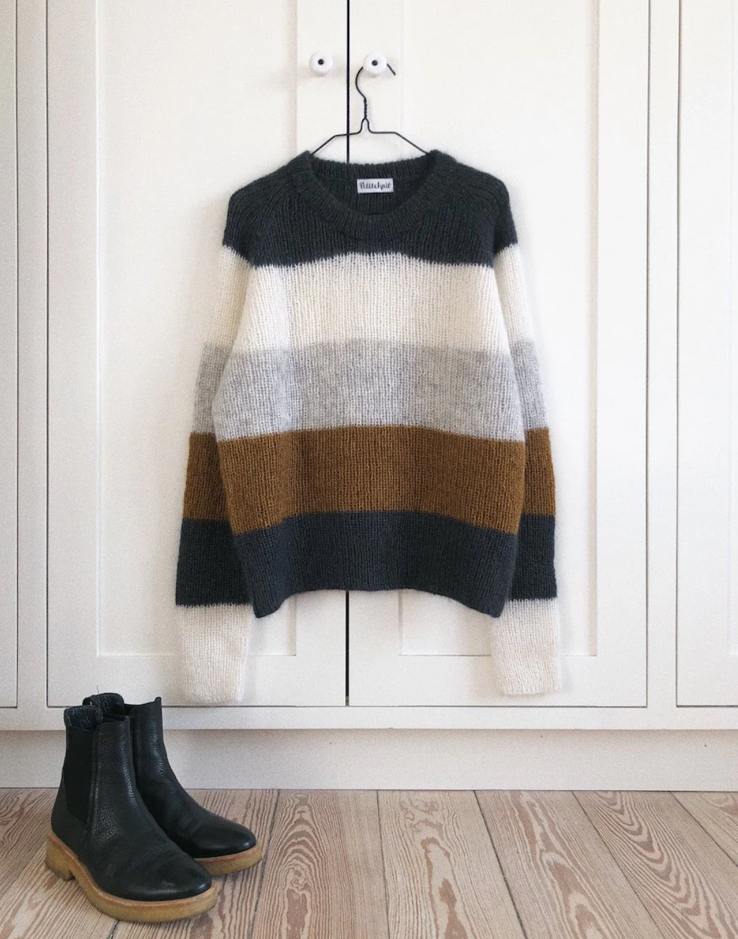Sekvens sweater (trykket på papir)
