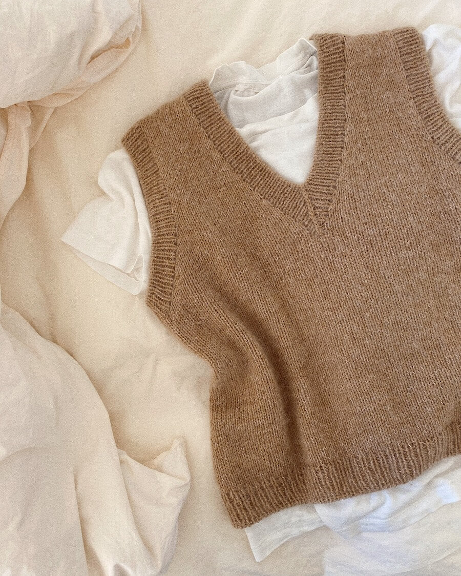 Stockholm slipover v-neck (trykket på papir)