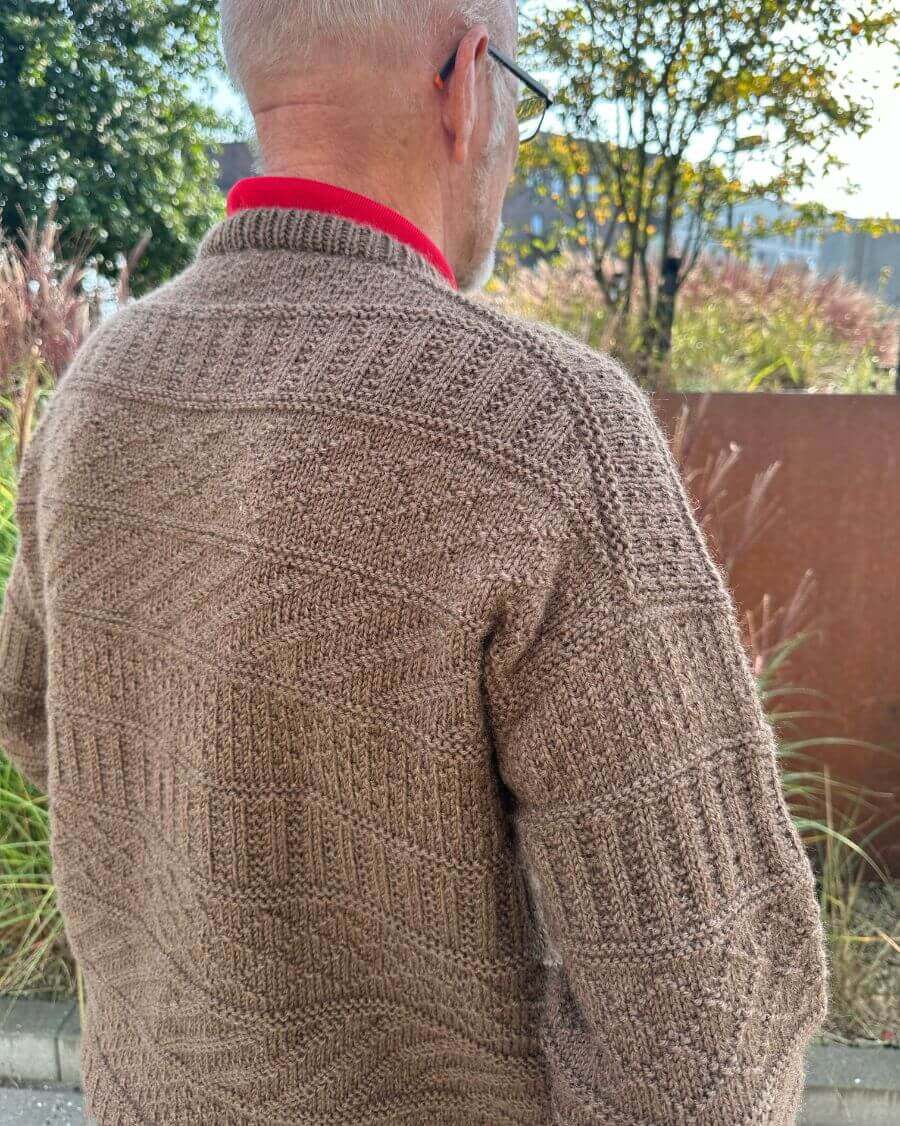 Storm sweater man