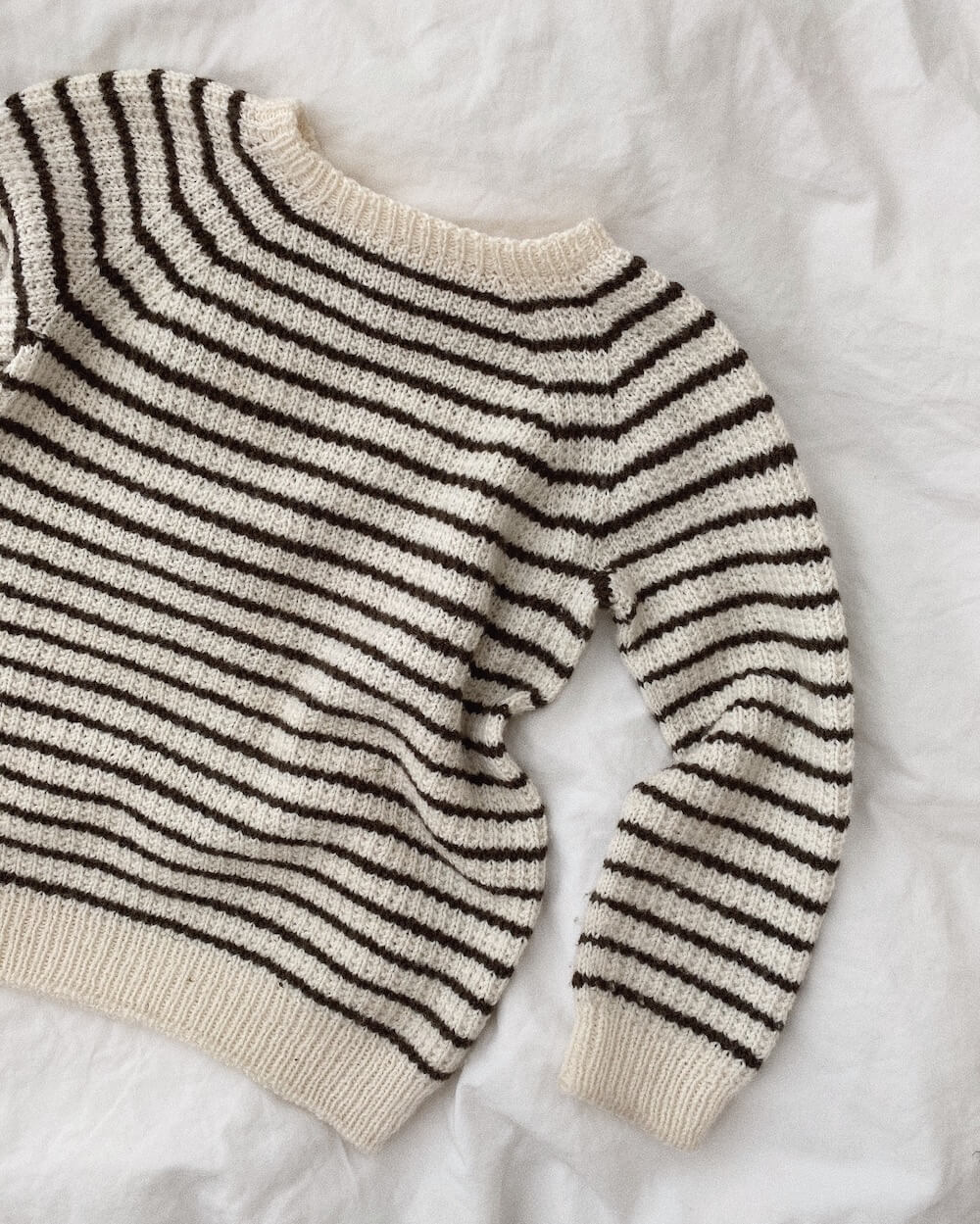 Friday sweater junior (trykket på papir)