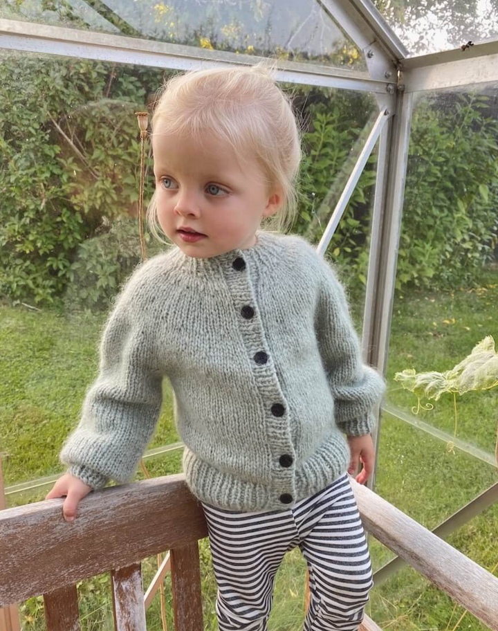 PK Oppskrifter - Novice cardigan junior - chunky edition